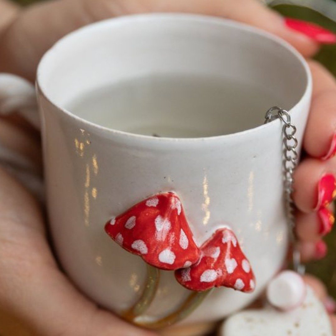 Detalhes Caneca Ceramica Cogumelo Catherine Fine Teas.